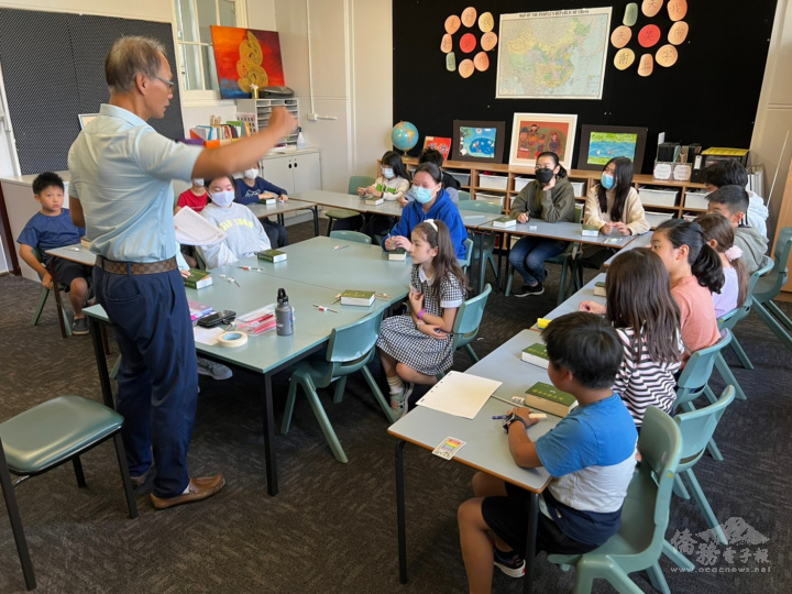 校長簡明輝說明比賽規則與流程