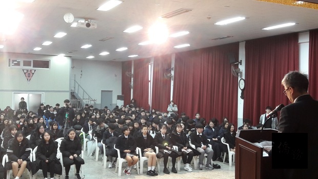 韓國漢城華僑中學開學典禮 唐殿文期許同學準備好學習的心1