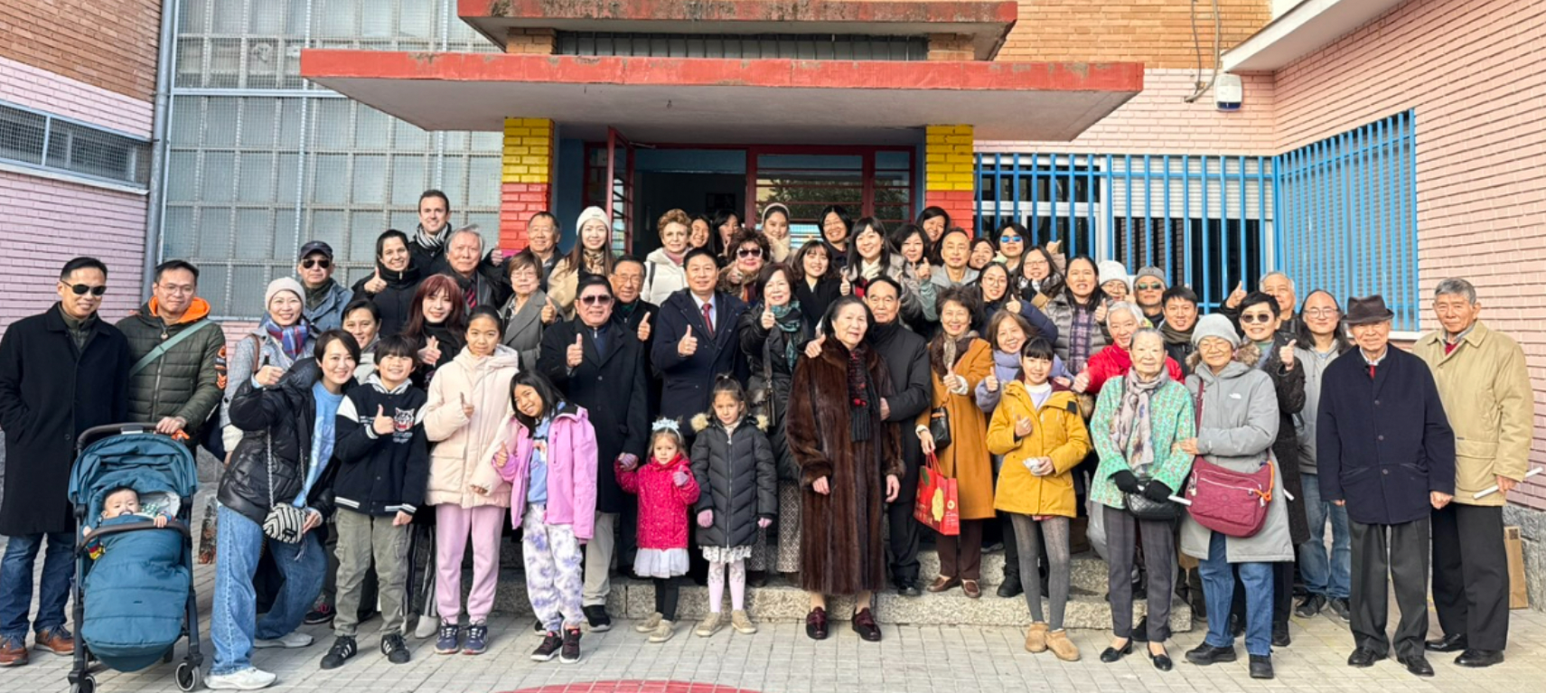 參與113年元旦升旗典禮僑胞合照