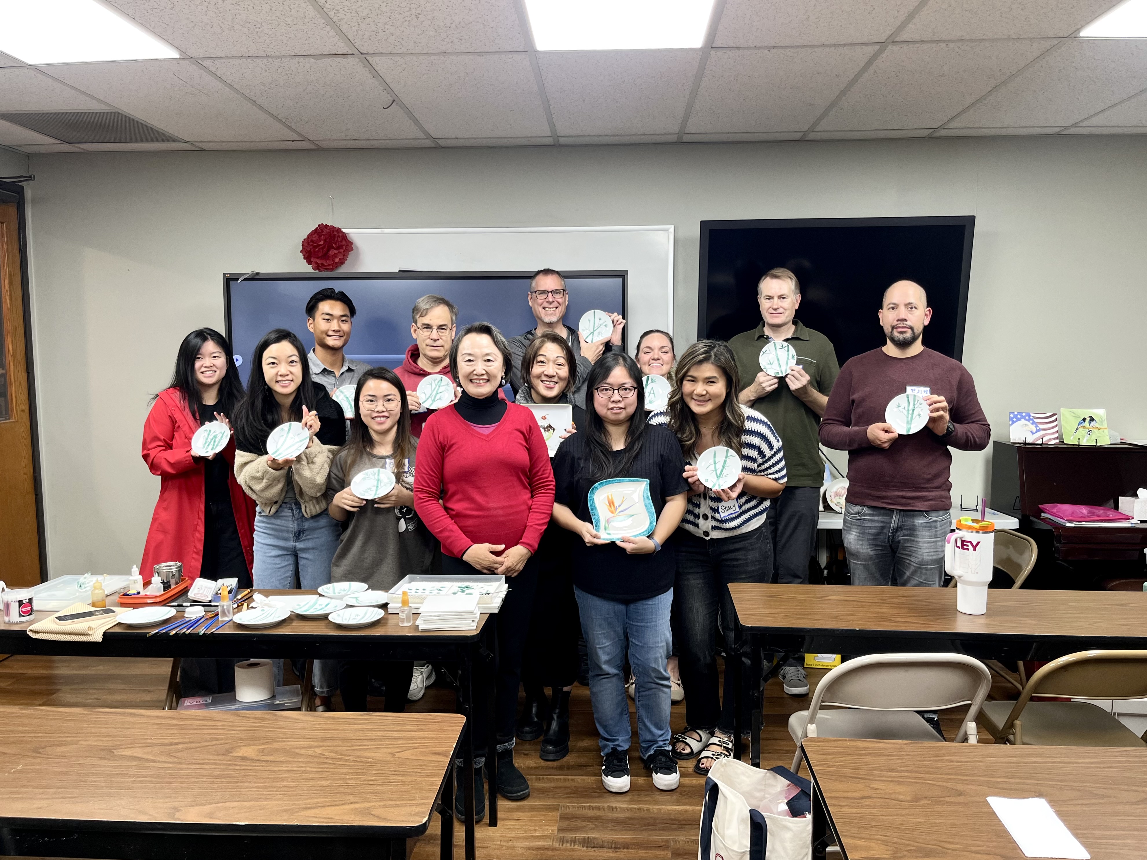 文化課－瓷器彩繪