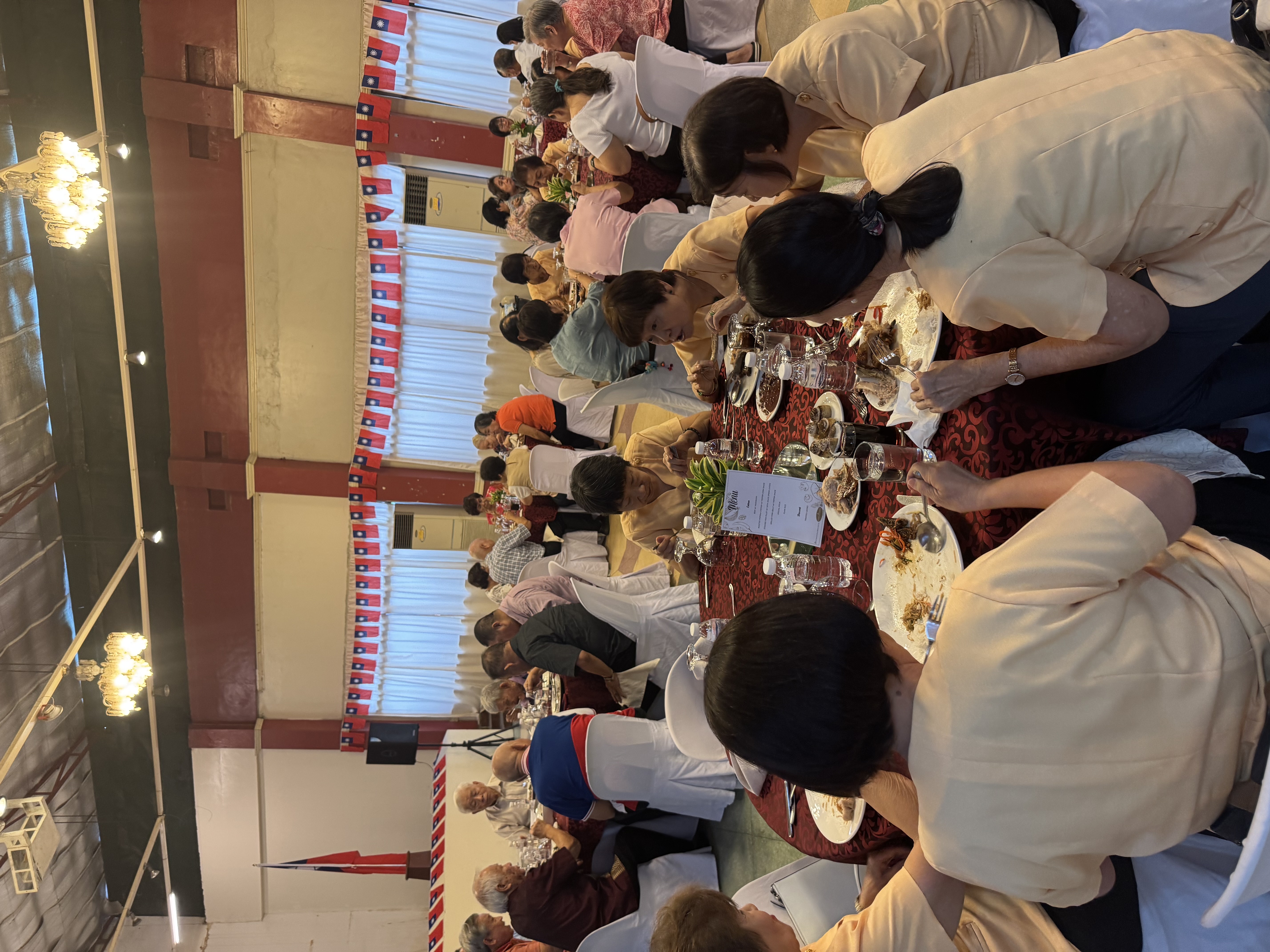 宿務菲華各界齊聚一堂，共同慶祝教師節暨孔子誕辰