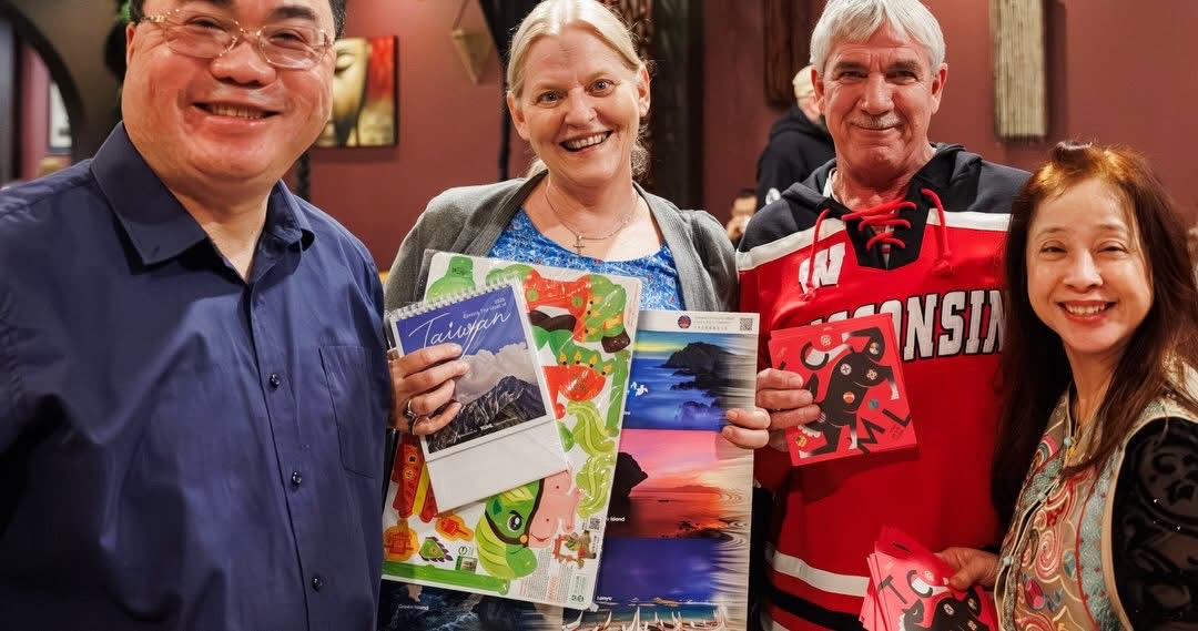 僑委會月曆等贈品