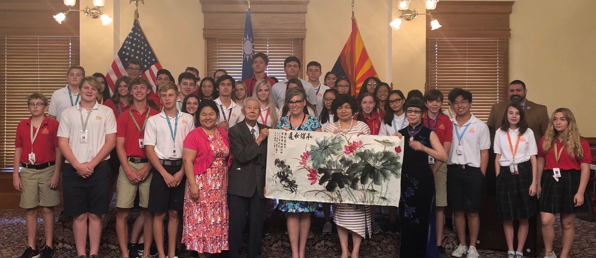 州務卿,州議員,市議員與貴賓和榮獲美國藍帶獎希頓高中共同推廣正體漢字文化