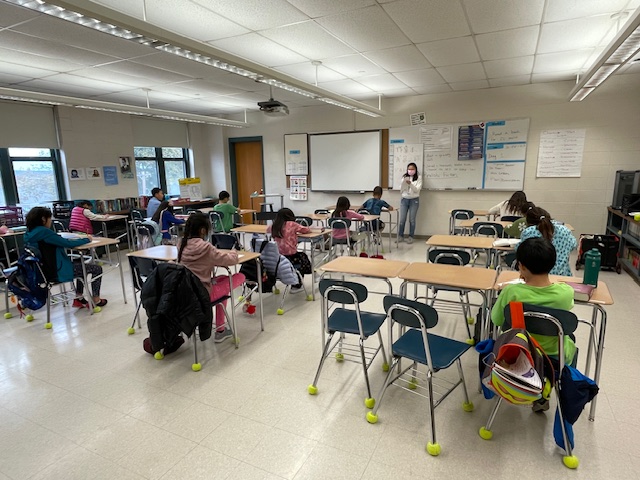 準備好字典了嗎? 考試就要開始了!