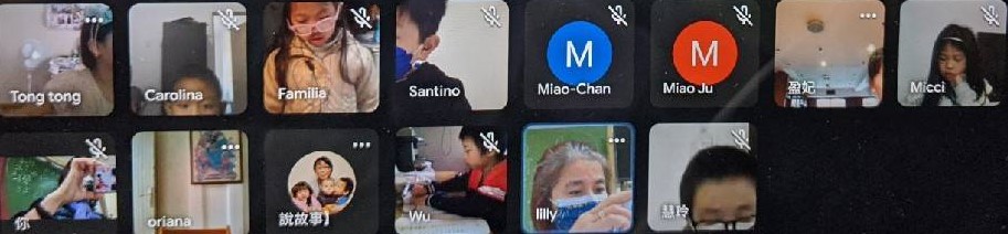 聚精會神地聽老師講解比賽規則