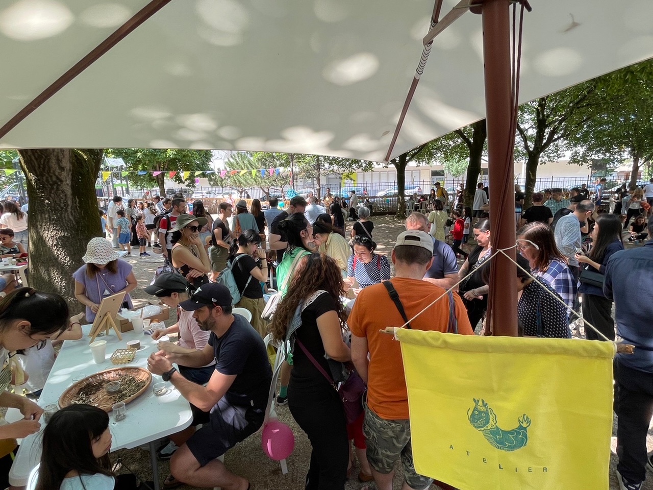 當日手做傳統文化相關活動「小粽子香包、保平安五色繩、臉譜彩繪、認識香料」（特別感謝艸艸工作坊提供）