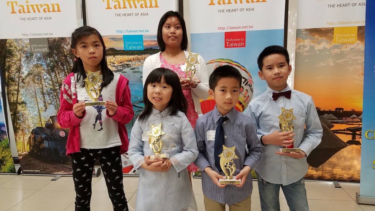 得獎小畫家合影