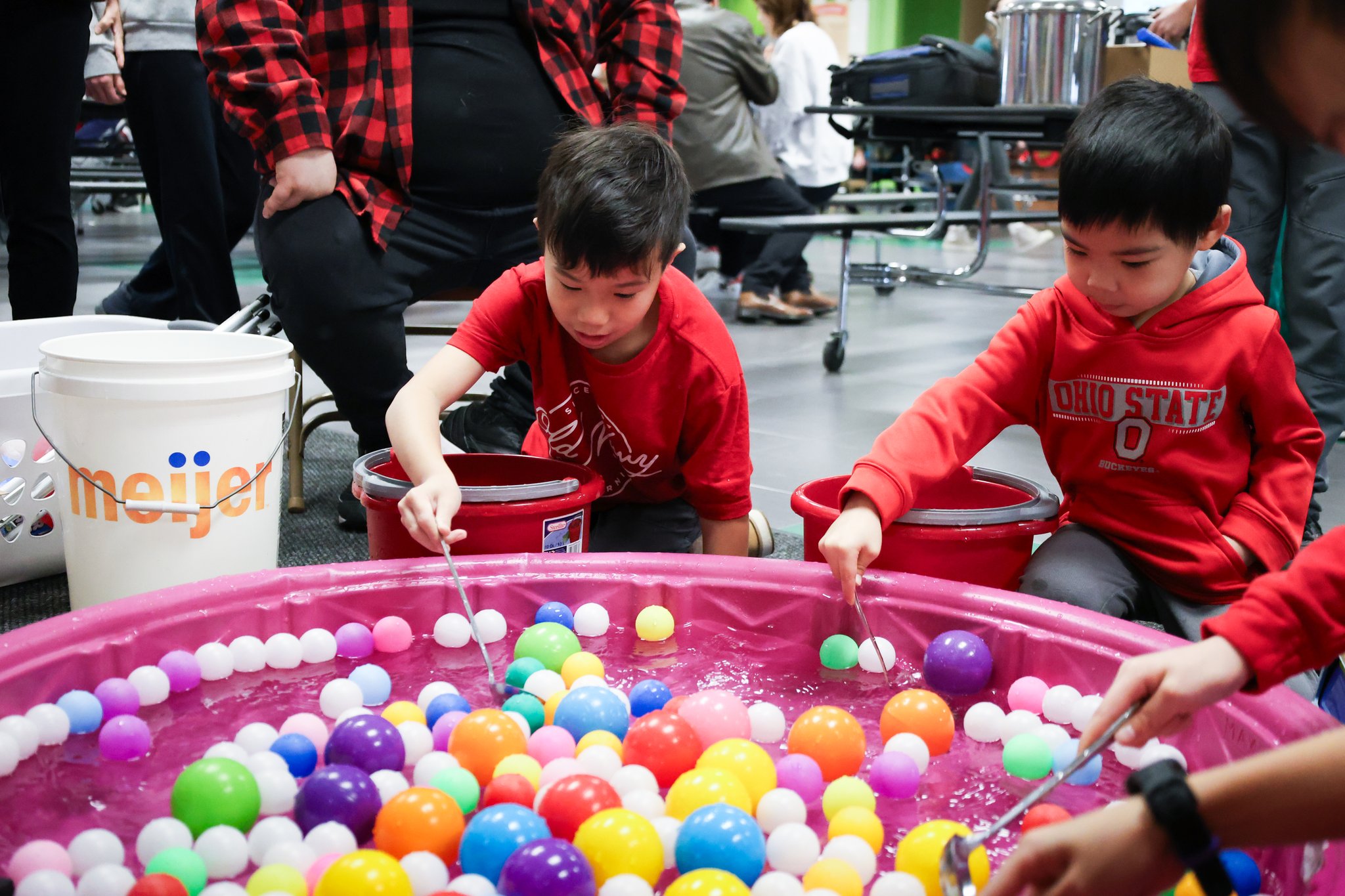 小孩最喜歡的撈球遊戲