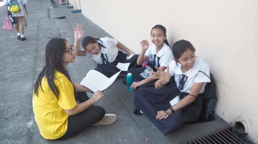 校內服務時，志工隊隊員與學生的課後互動