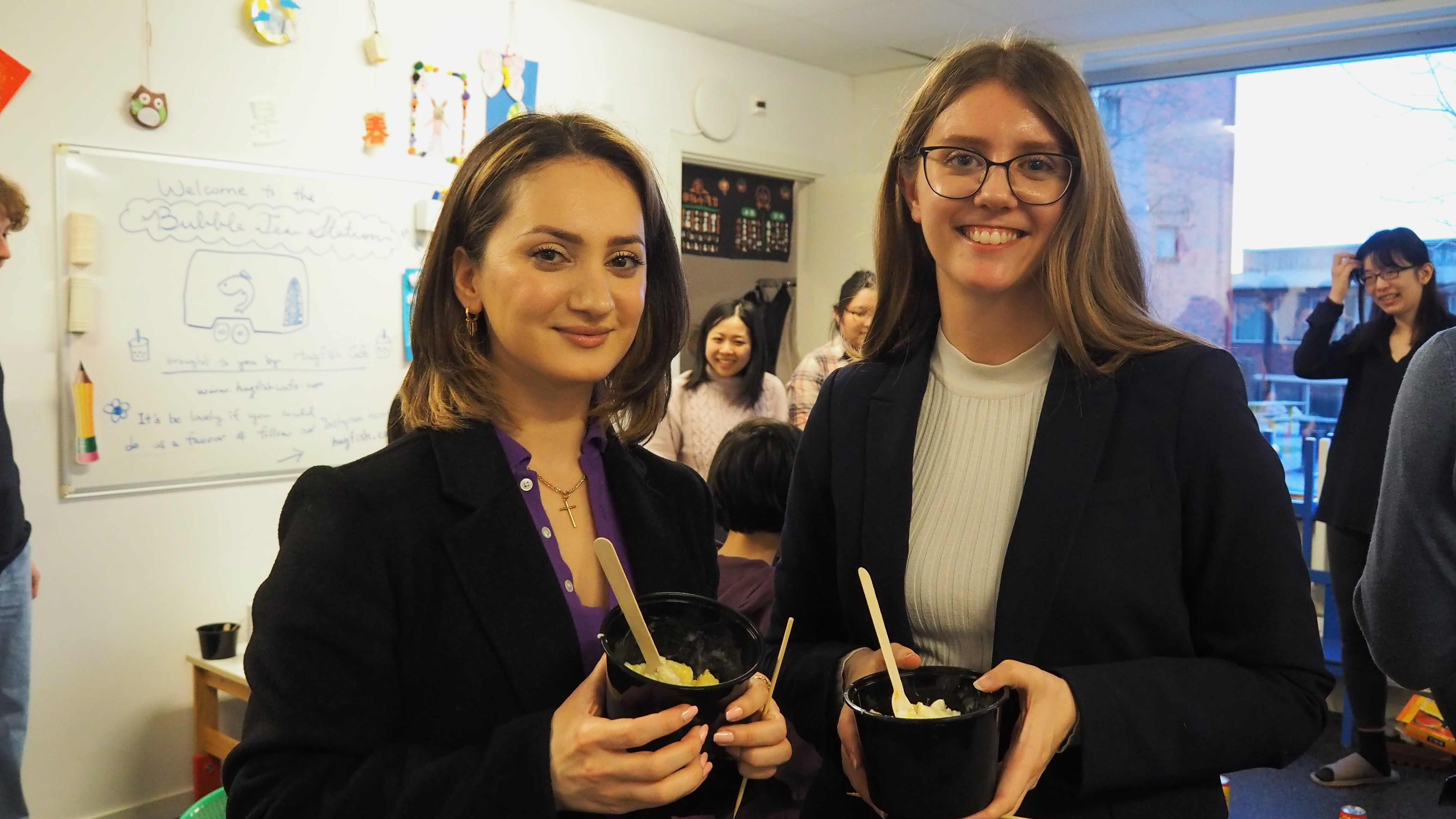 外國朋友自製芒果剉冰與黑糖珍珠剉冰