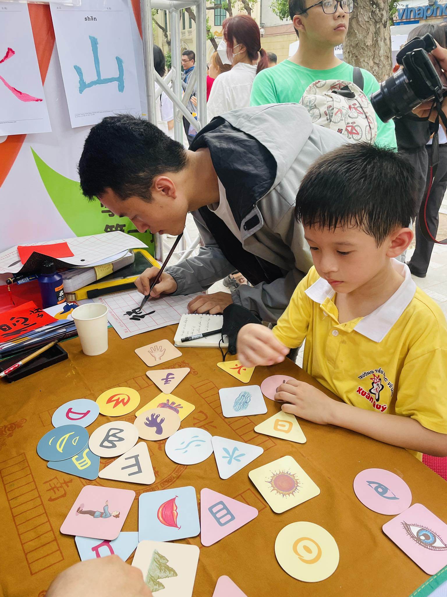 圖片、甲骨文和漢字配對