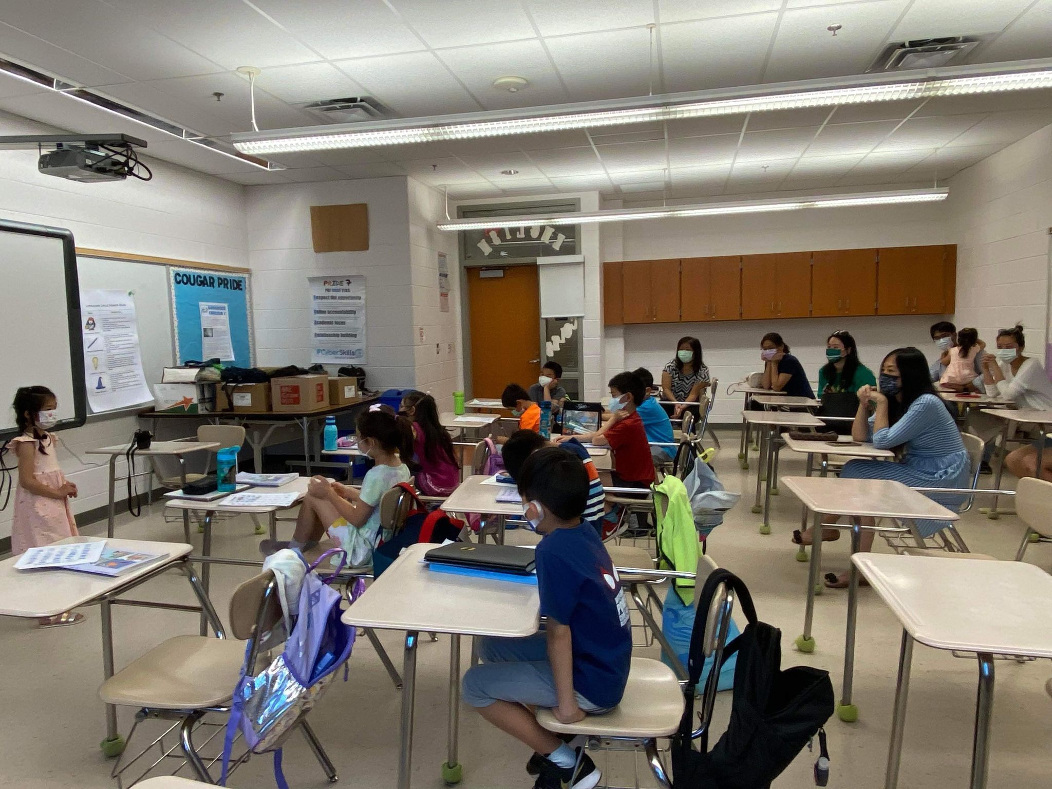 小班組進行「自我介紹」