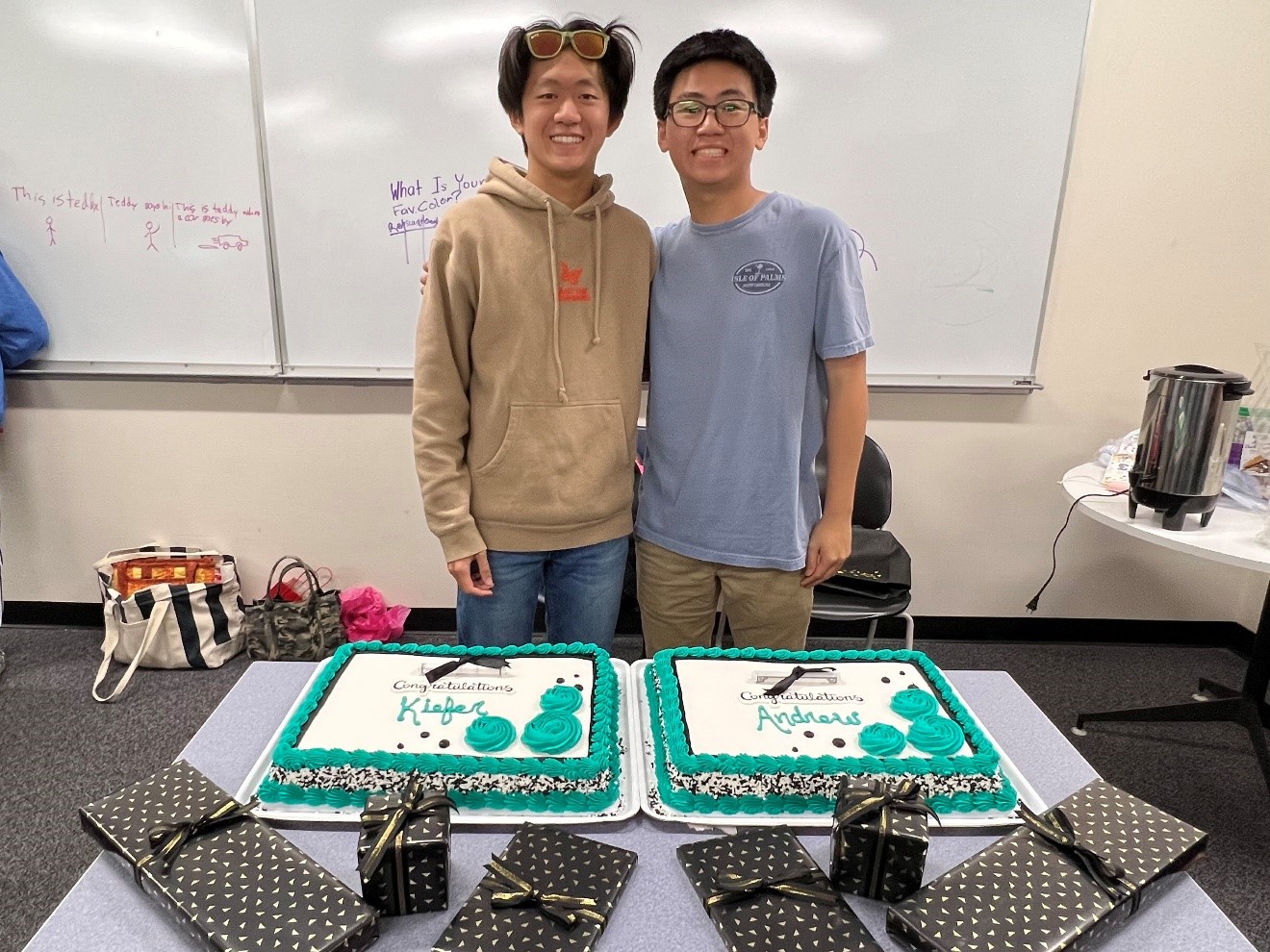 兩位應屆畢業生