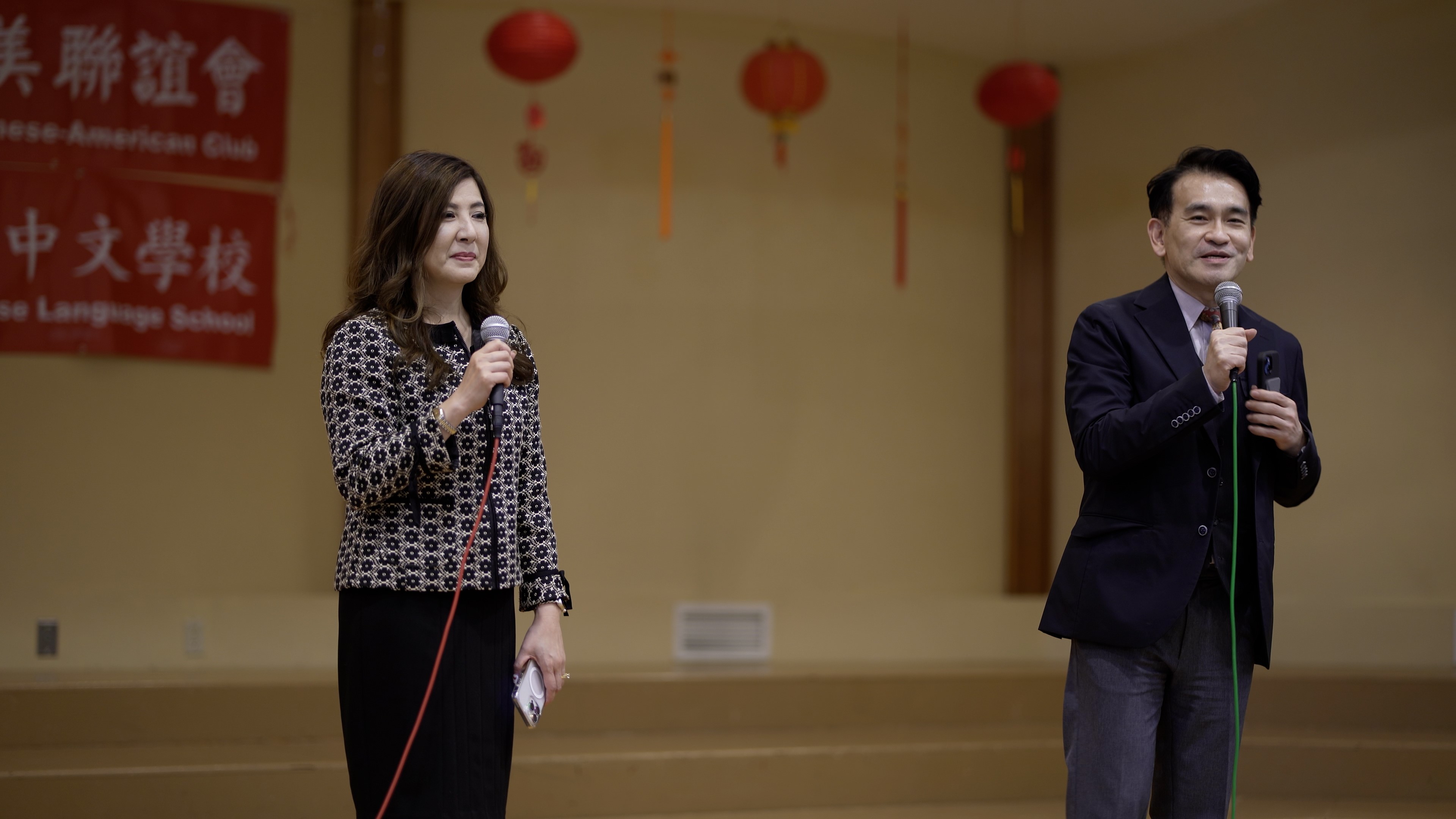 陳志賢委員及夫人陳妙菁女士合唱隱形的翅膀