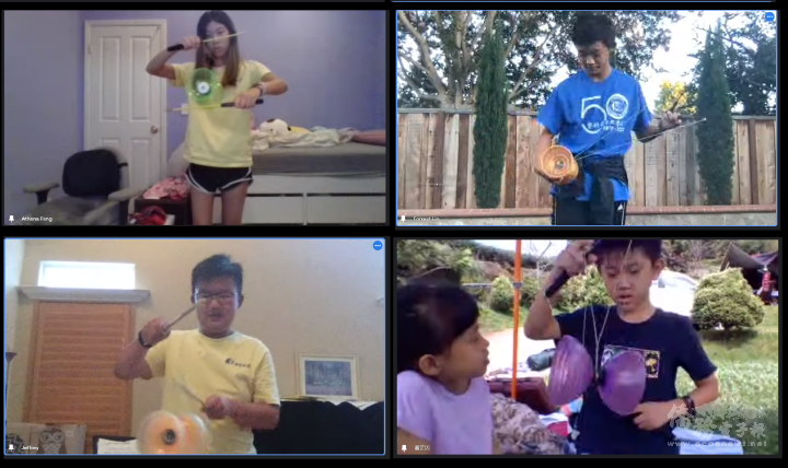 雙方學生展示以單鈴為主的纏繞招式或套路。