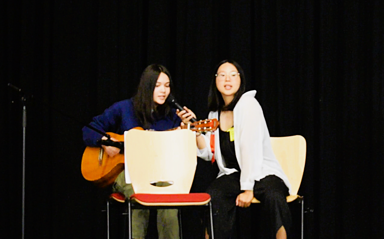 高年班的旋律：彈唱表演