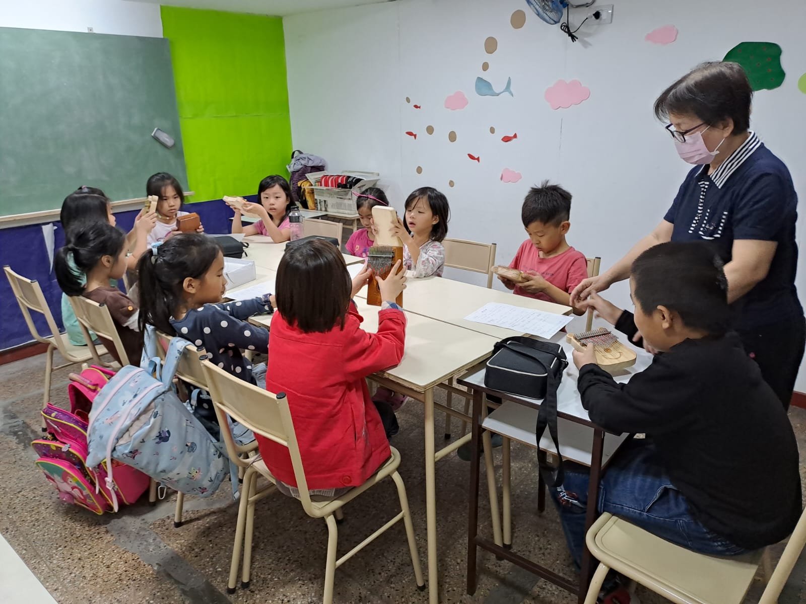 小樂器彈奏配合歌曲教唱