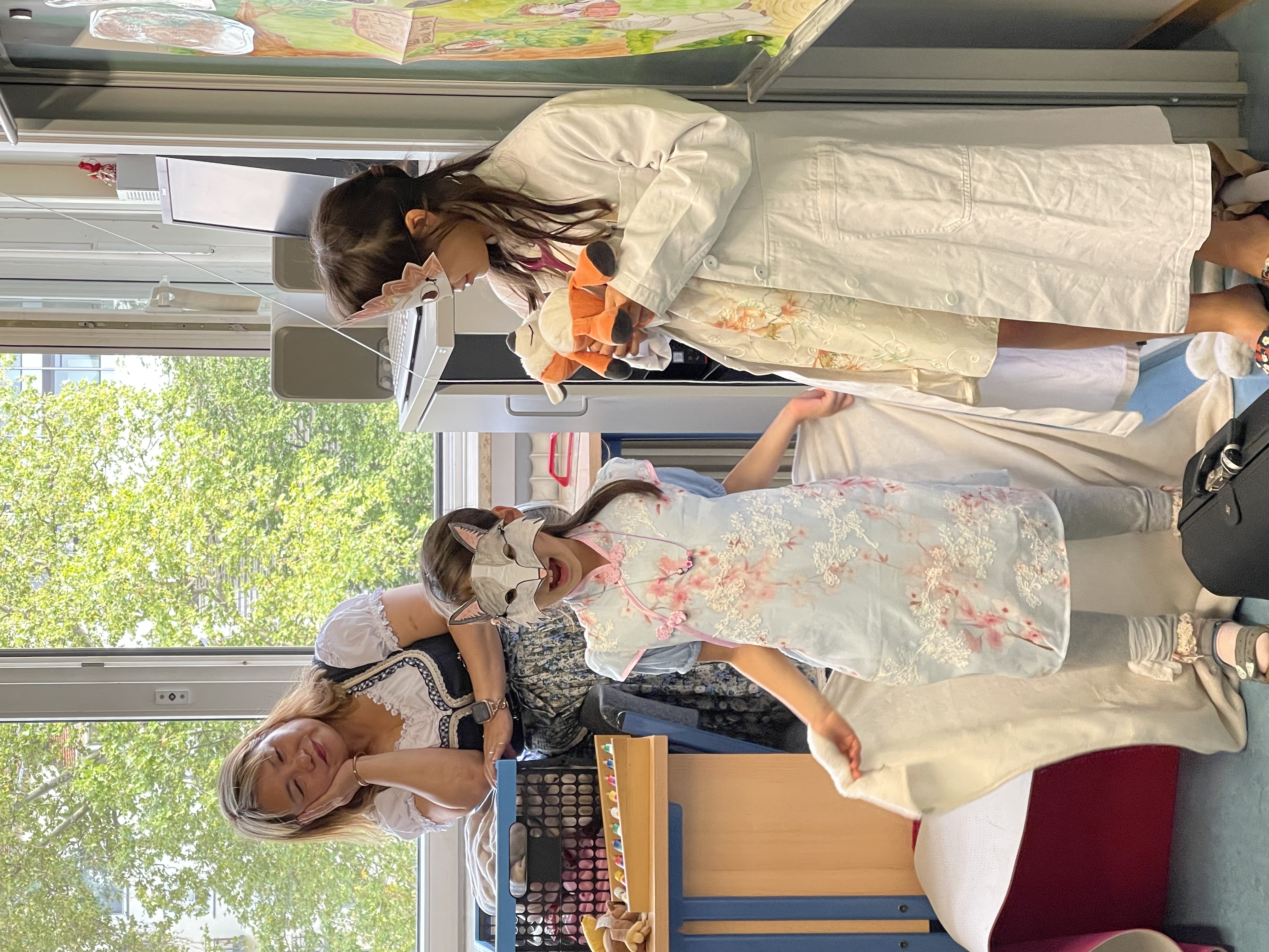 可愛的動物醫生表演