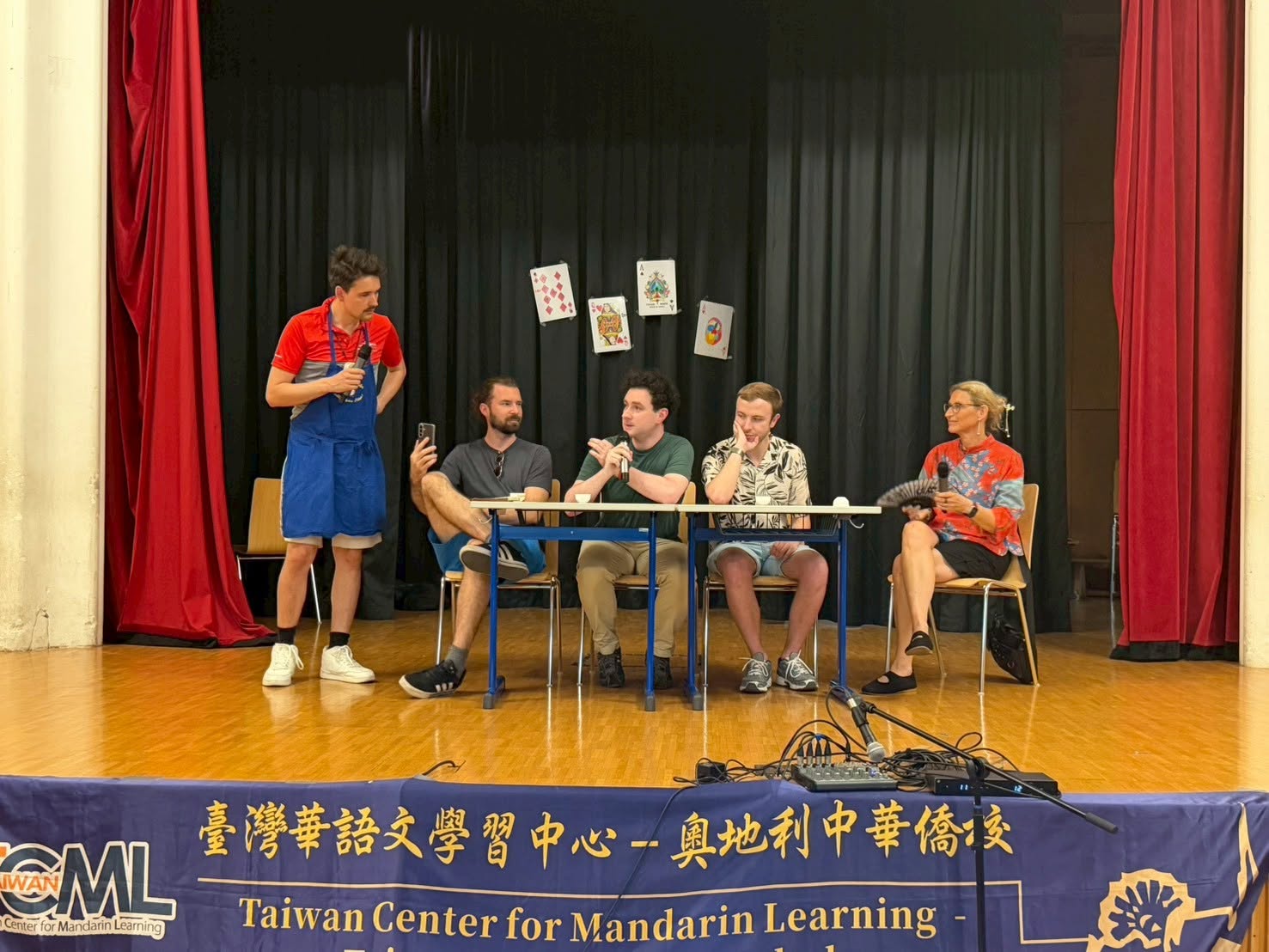 學員自編自導自演短劇