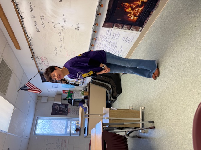 語言中心中文班實用組的戴翠同學跟我們介紹了她退休後的生活