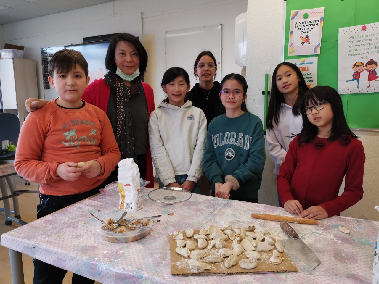 華語四班包水餃