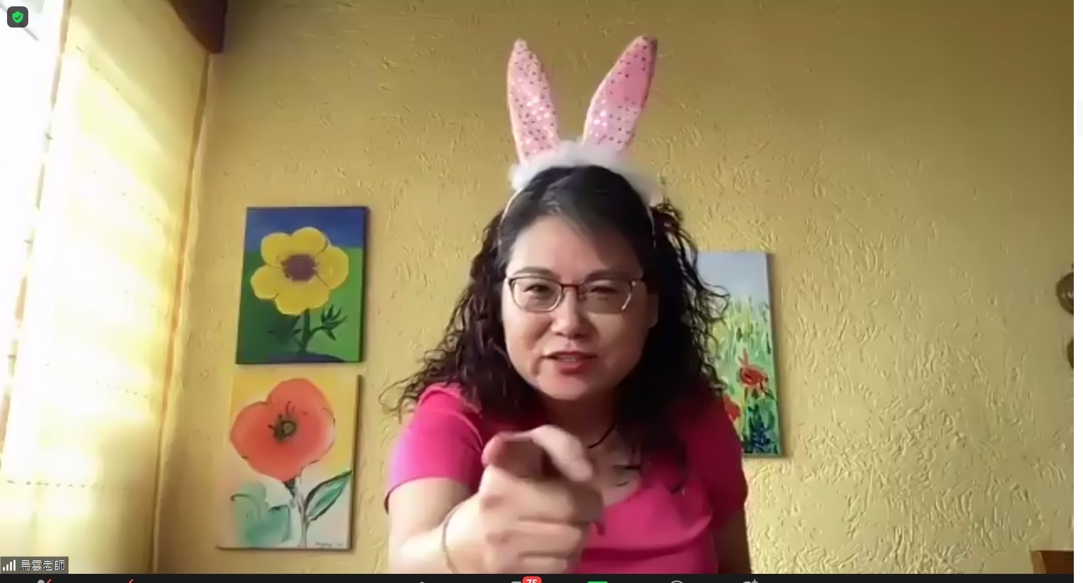 德國中文學校聯合會會長暨快樂小學堂校長表演臺語饒舌。