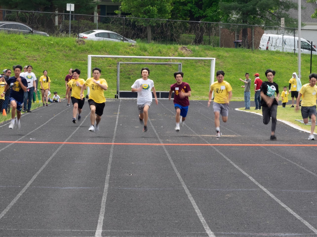 高中男子組100米短跑競賽