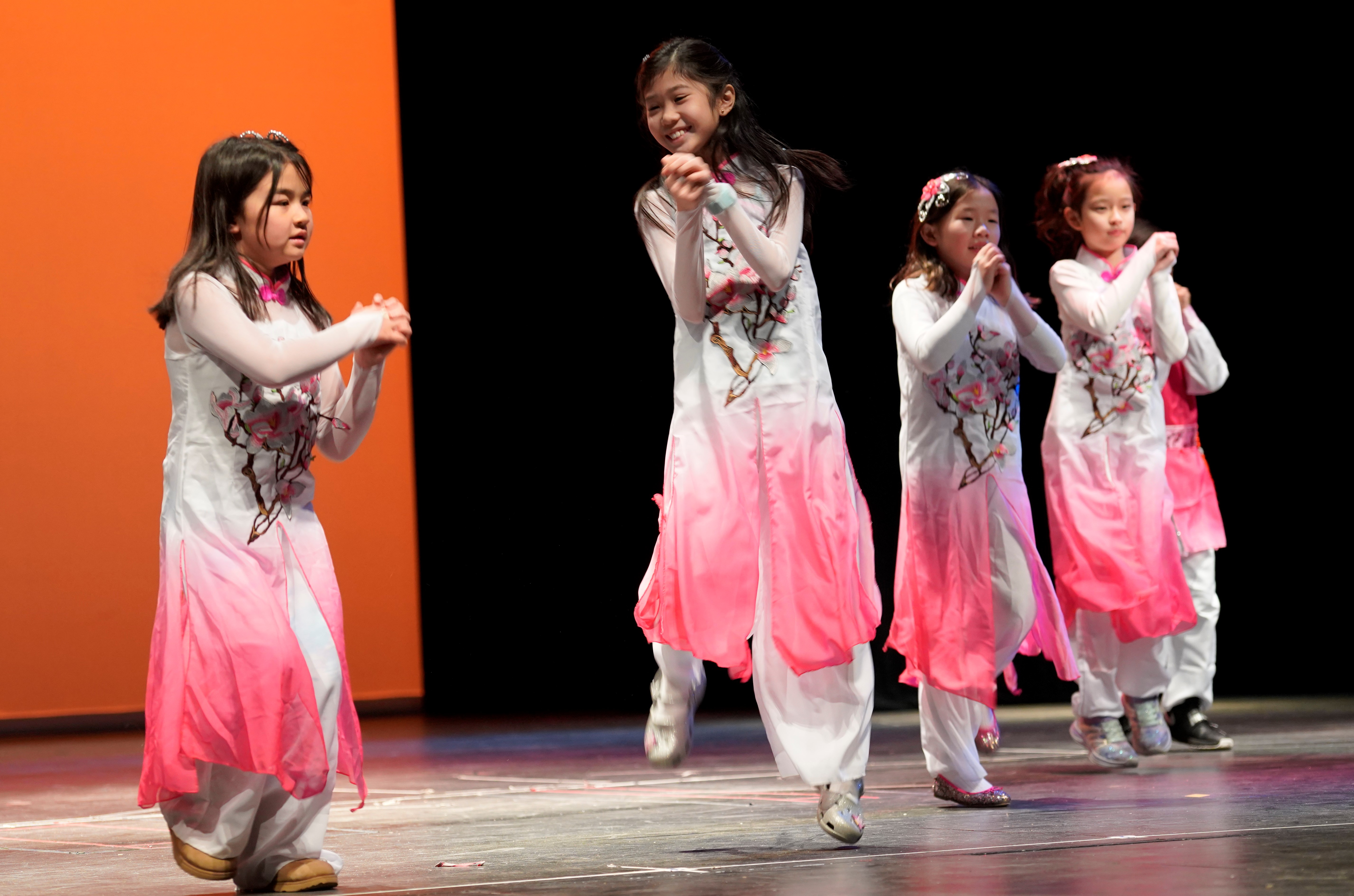 中一班 - 咚咚鏘過新年