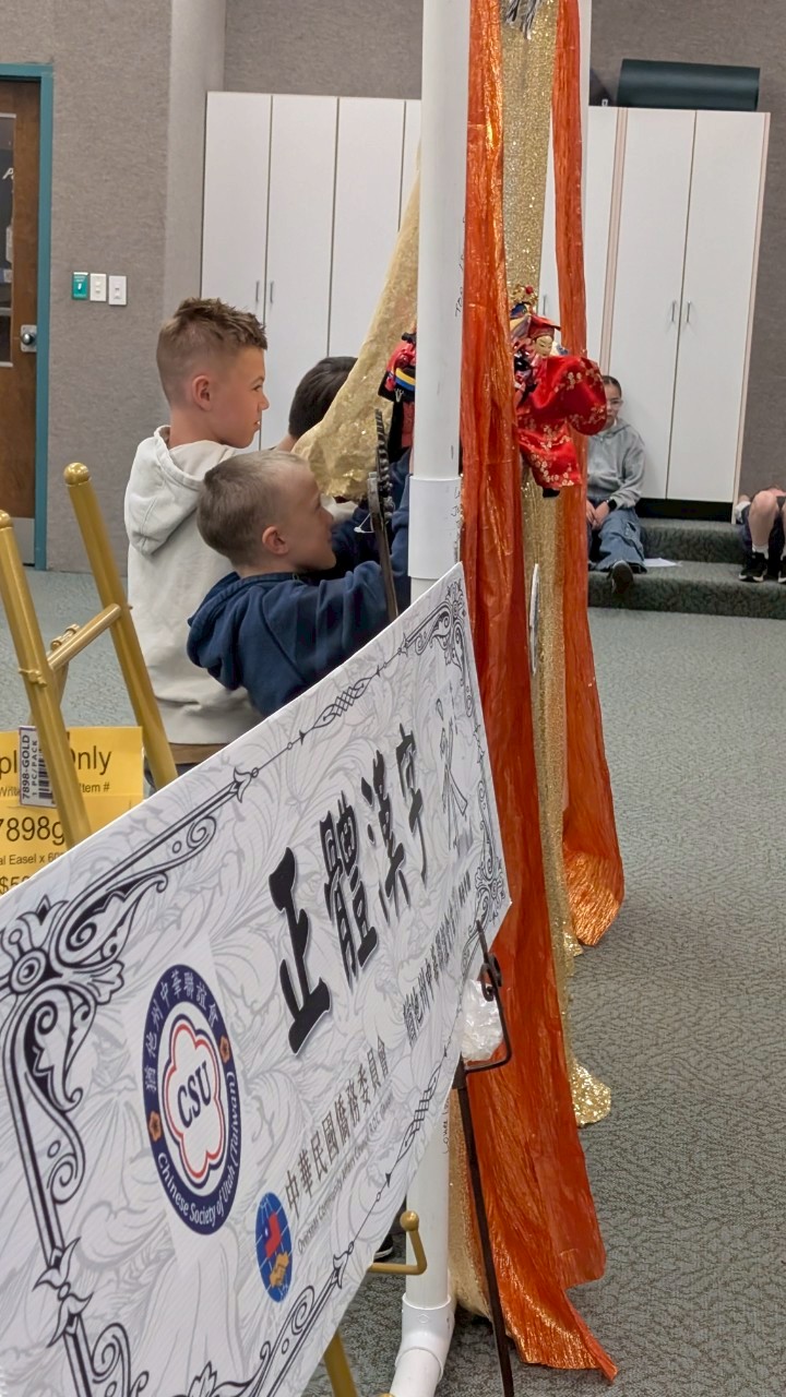 參賽同學分工合作，專心演出