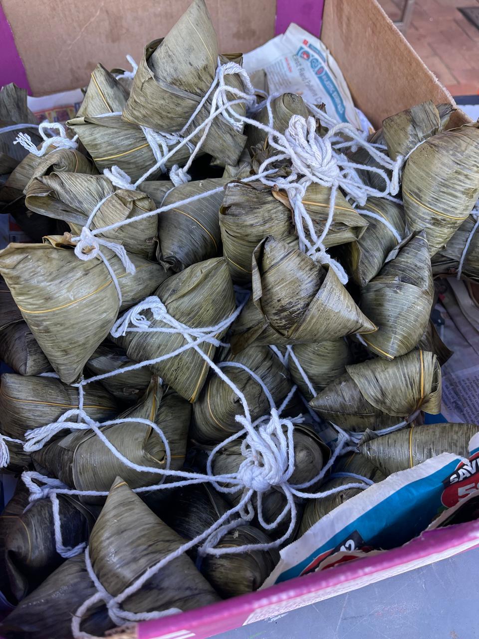 熱氣騰騰的粽子令人食指大動