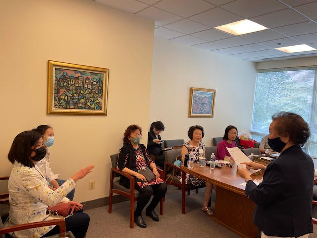 沈葆老師向裁判講解規則