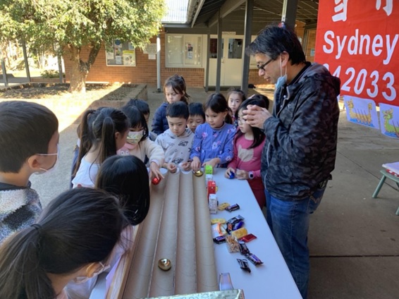 學生熱情參與端午節活動