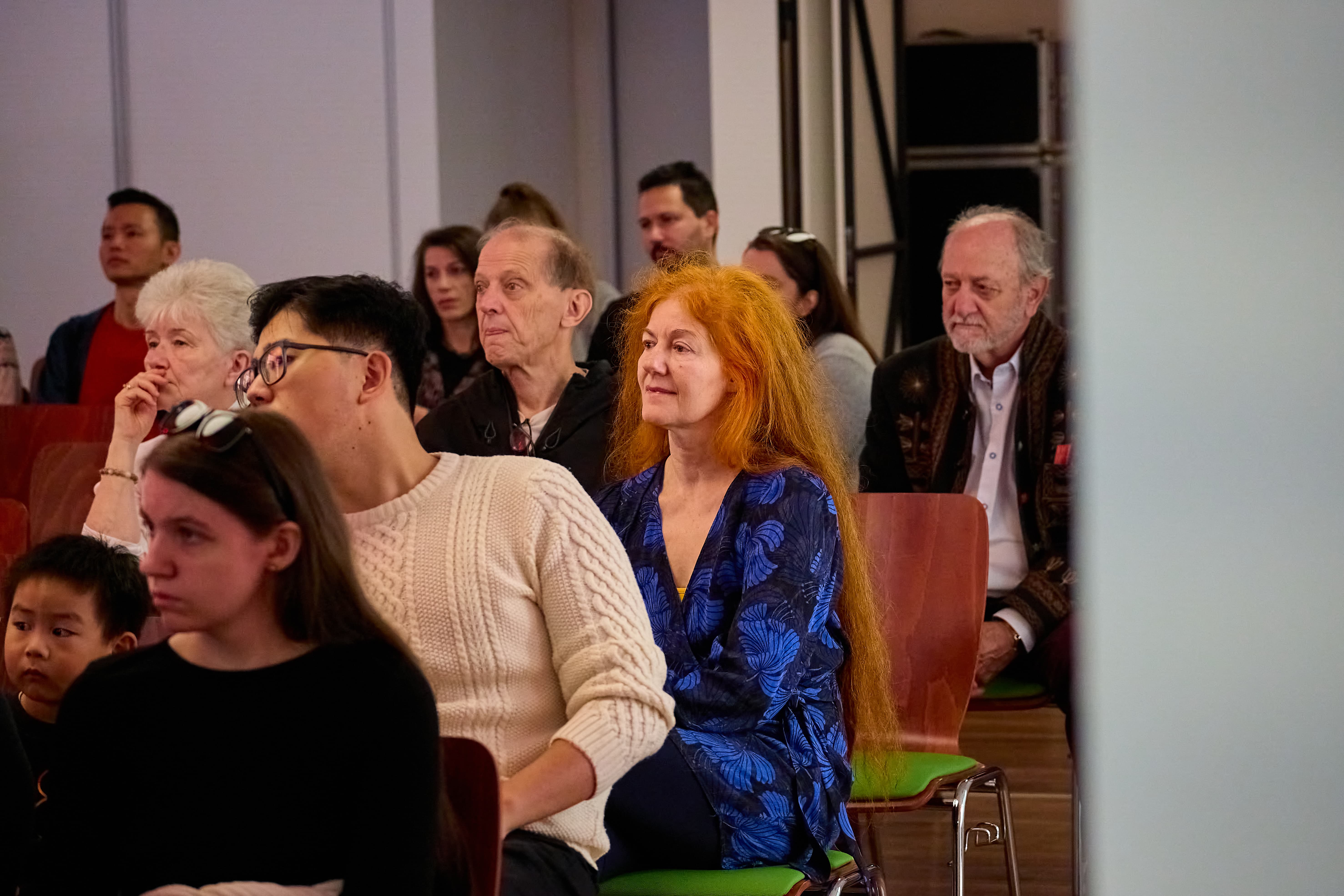 參與者跨各年齡層，來自不同國度